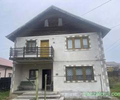 Vand casa oras Pucioasa direct proprietar