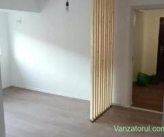 Vand apartament in spate la Intim, Reșița