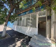 Spatiu Comercial Stradal Calea Vacaresti | VAD Vitrina 8 m