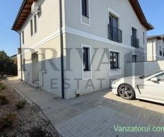 Duplex 115 mp utili, 250 curte, bucătărie închisă, dormitor parter