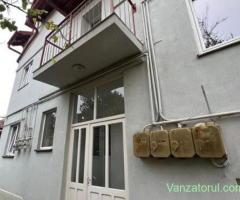 De inchiriat vila cu 4 camere in zona Piata 1848