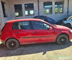 Dezmembrez VW Golf 5 1.4 fsi BKG Golf V