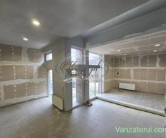 Spatiu comercial cu inaltime mare si curte proprie in Manastur