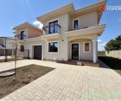 Duplex superb cu 4 camere si teren de 392 mp in Dumbravita