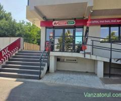 SC angajam lucrători comerciali și casieri