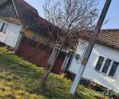 Casă de vânzare