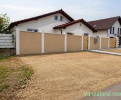 Vînd casa individuală,3 camere,garaj,710mp teren