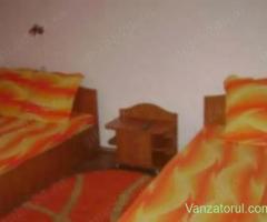 Apartament 3 camere, capacitate 6 persoane