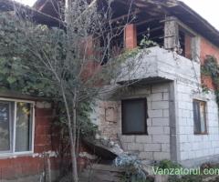 Vand casa o7335812oo Campuri surduc la 30 km de Deva,10 km intrare autostrada Ilia,jud Hunedoara