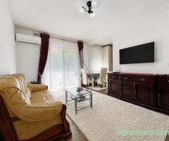 Apartament cu 2 camere, curte 30mp, in Dumbravita