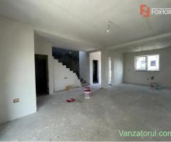 Duplex 4 camere si asfalt, Sacalaz - Parter + Etaj - ID V5368