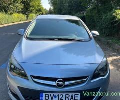 Opel Astra J sedan