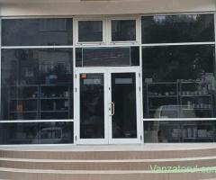 Dau in chirie spatiu comercial 145mp. Baia Mare, vad comercial excelent, Bulevard, cu parcare.