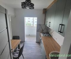Vand apartament 2 camere decomandat