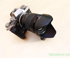 Vând Fuji XT4 cu obiectiv Fujinon XF 18-135 + multe accesorii
