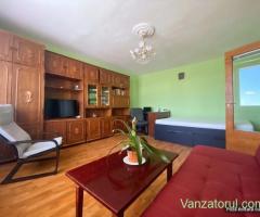 Închiriez Garsonieră 50 mp, decomandată, AC, Dristor – Vitan ✨