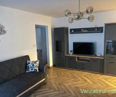 De Închiriat Apartament 3 camere Zona Cetate