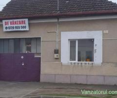 Casa cu teren 780mp,Aradul nou, Constitutiei nr 65, 2 apartamente. singur in curte