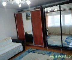 Închiriez 2 camere decomandate