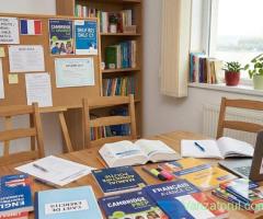 Meditații Limba Engleză și Limba Franceză Pregătire de Top pentru Examene și Performanță Școlară!
