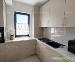 Ap 2 camere decomandat, 53 mp, bucătărie închisă, loc de parcare inclus - 95.000 Euro