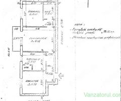 Vând apartament, 3 camere, zona centrală Bârlad