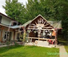 Vand casa mobilata si anexe, amplasata pe 4000 mp teren in Moreni, Jud. Dambovita