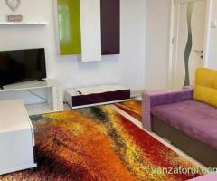 Închiriez apartament 3 camere Metrou Grivitei