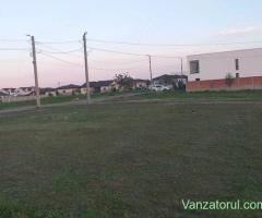 Teren de vanzare la Moșnița Veche 2 fronturi