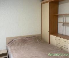 inchiriez garsoniera in zona Rahova