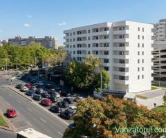 Apartament 3 Camere, 2 minute mers pe jos Metrou Pacii, 2 Bai