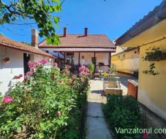 Oferta de vara! Vand casa cu teren generos!
