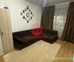 Apartament 2 Camere si 2 Bai, Decomandat, Zona Cet