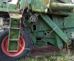 Vând combina Claas Consul pentru cereale păioase cu masa de2,8m.