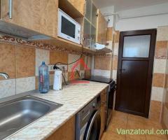 Ap 3 camere decomandat zona Mircea cel Batran | CT si AC