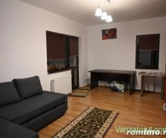 Oferim apartament doua camere decomandate zona Lacul Tei