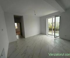 Bloc nou. Etaj intermediar. Braytim. Bucatarie inchisa