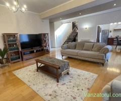 Casa eleganta si luminoasa, situata in zona de case - Mehala