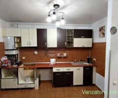 Apartament 3 camere, balcon, terasa si loc de parcare,