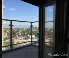 Vand Garsonieră 32mp + balcon 3mp TITAN, Complex Răsărit de Soare, etaj 8