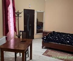 inchiriez apartament in Predeal centru