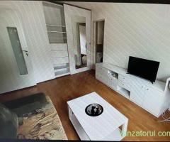 Inchiriez apartament 2 camere, Calea Romanilor(zona Boul Rosu),