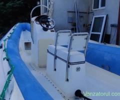 Vând barca RIB Tornado 5.8 + peridoc înmatriculat