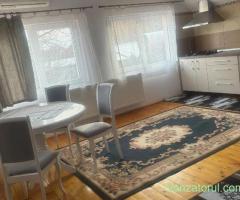 Apartament in bloc tip vilă