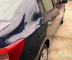 Vând Dacia Logan