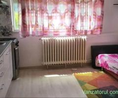 Închiriez garsonieră