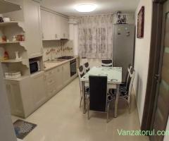 De inchiriat apartament 4 camere in zona Piata Doina