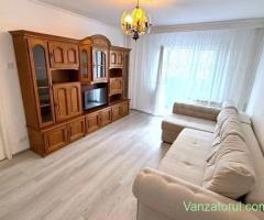 Închiriez Apartament cu 3 camere decomandat, parcare inclusă, metrou Dristor