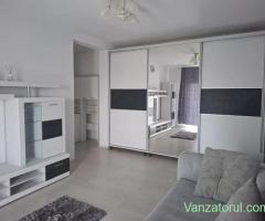 Apartament Giroc viz-a-vi de Scoala,Gradinita,Liceu.Loc de parcare inclus!