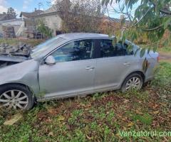 Vand Jetta 2008 avariata